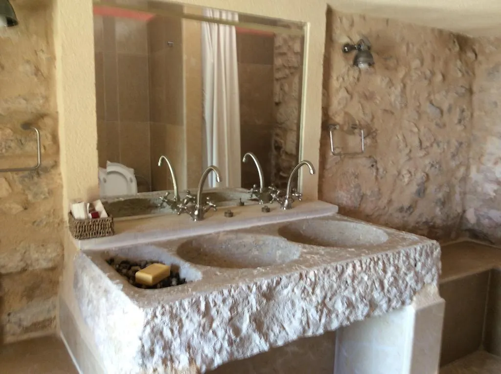 La Casa De Piedra Bed and Breakfast Viladellops 3*,